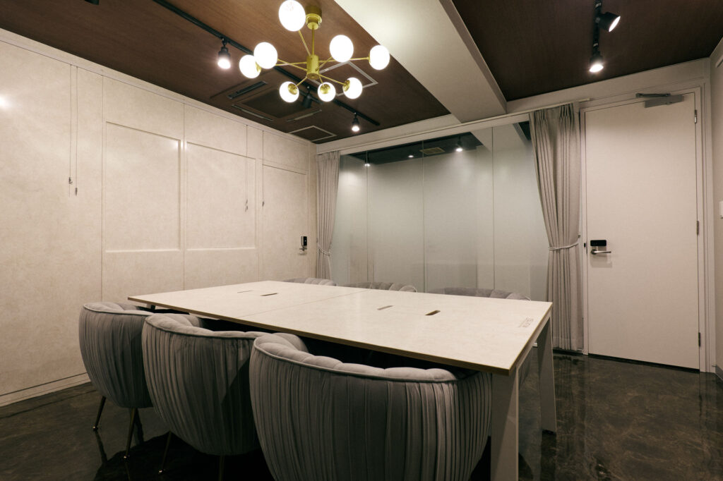 exe suite lounge0809
